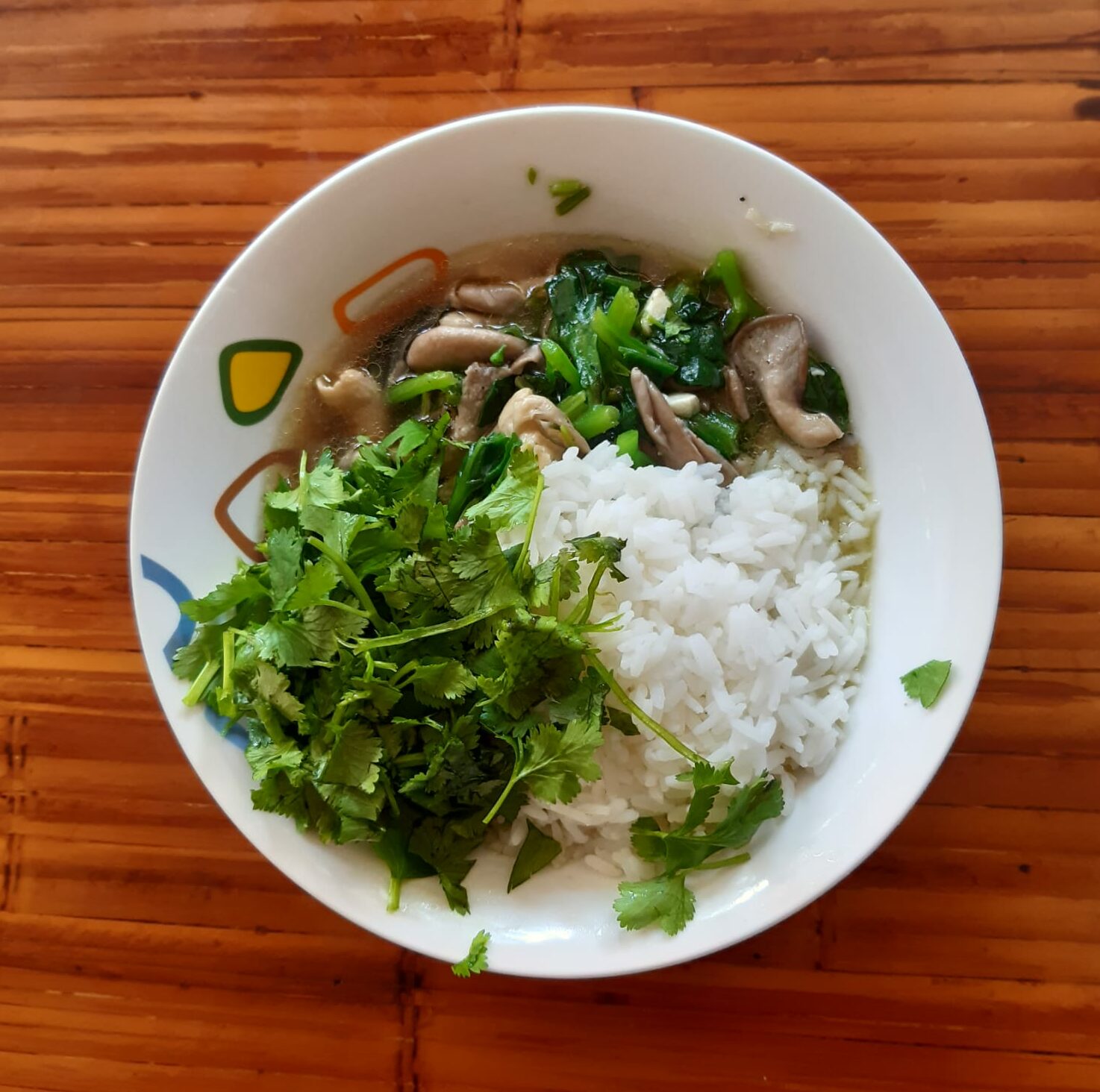 Mehr über den Artikel erfahren Joyful Mushrooms and Spinach Bowl